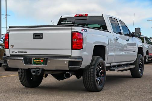 Summit White 2018 Chevrolet Silverado 3500 LTZ