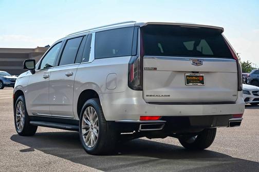 2023 Cadillac Escalade ESV Premium Luxury