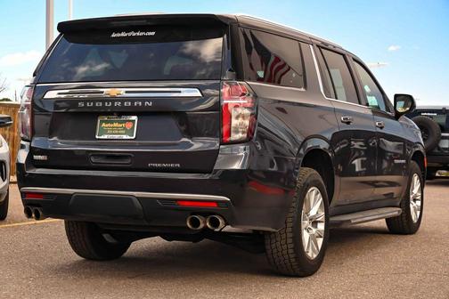 2023 Chevrolet Suburban Premier