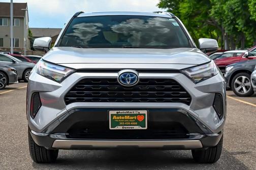 2022 Toyota RAV4 Hybrid SE