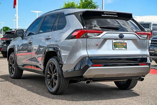 2022 Toyota RAV4 Hybrid SE