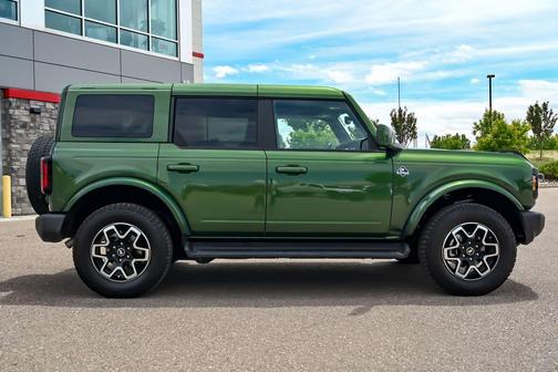 Green Metallic 2025 Ford Bronco Outer Banks
