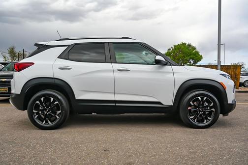 Summit White 2022 Chevrolet Trailblazer LT