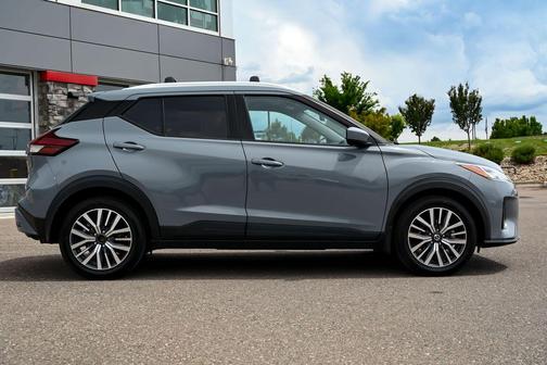 Boulder Gray 2021 Nissan Kicks SV