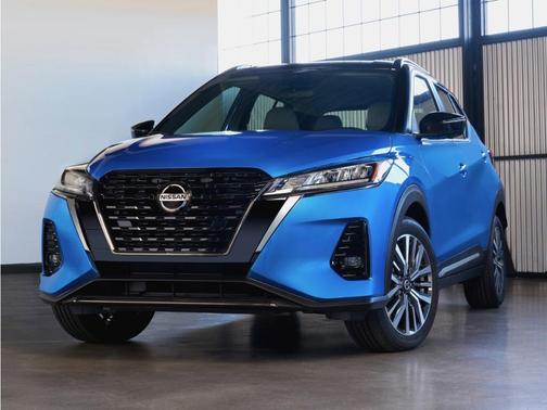 Boulder Gray 2021 Nissan Kicks SV