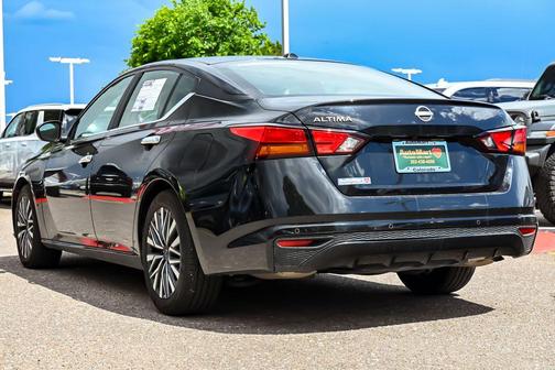 Super Black Clearcoat 2025 Nissan Altima SV