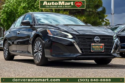 Super Black Clearcoat 2025 Nissan Altima SV