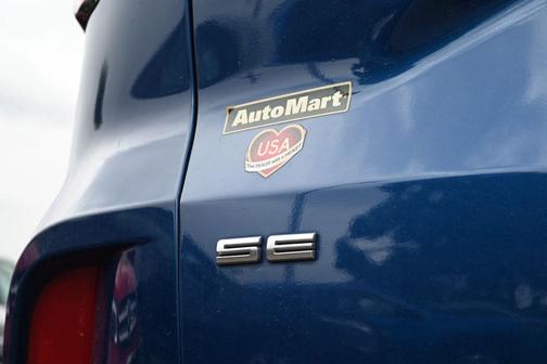 Blue Metallic 2022 Ford Escape SE