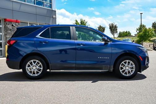 Blue Glow Metallic 2023 Chevrolet Equinox 1LT