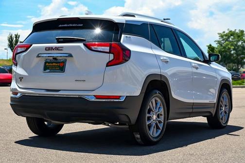 2024 GMC Terrain SLT