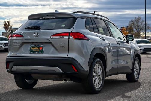 2024 Toyota Corolla Cross LE