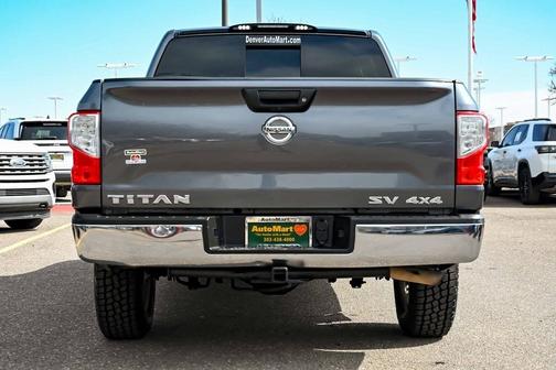2018 Nissan Titan SV