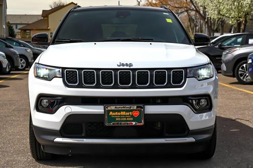 Bright White Clearcoat 2024 Jeep Compass Limited