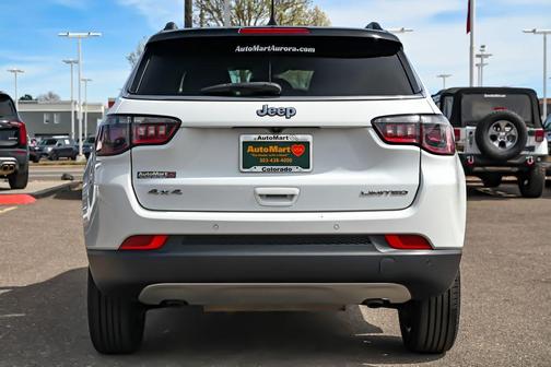Bright White Clearcoat 2024 Jeep Compass Limited