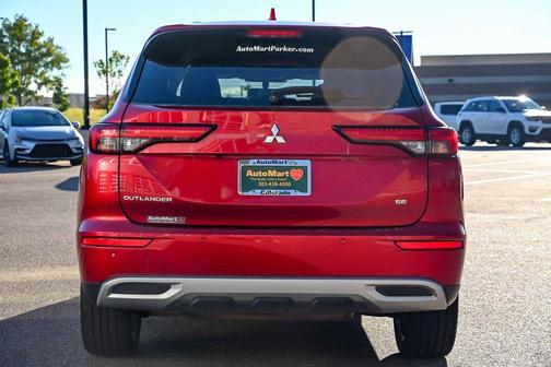 2024 Mitsubishi Outlander SE
