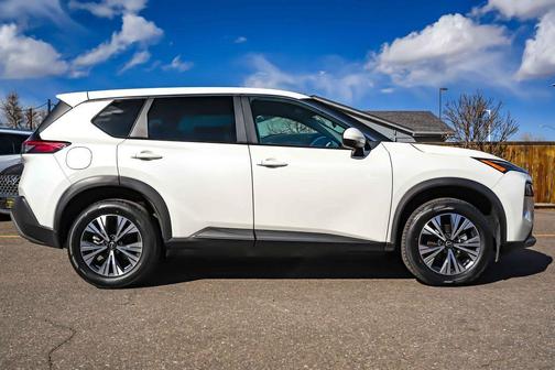 2022 Nissan Rogue SV