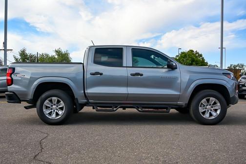 Sterling Gray Metallic 2023 Chevrolet Colorado WT