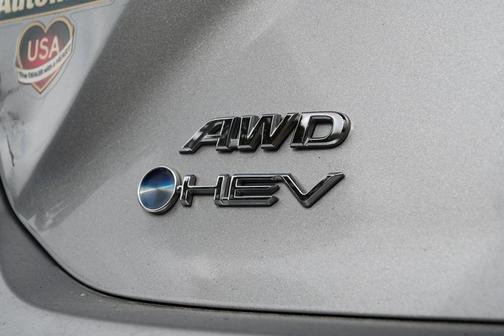Silver 2025 Toyota Camry LE