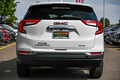2024 GMC Terrain SLT