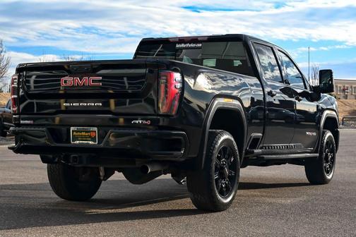 2024 GMC Sierra 2500 AT4