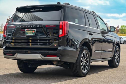Black Metallic 2025 Ford Expedition Platinum