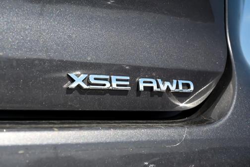 Magnetic Gray Metallic 2024 Toyota Highlander XSE