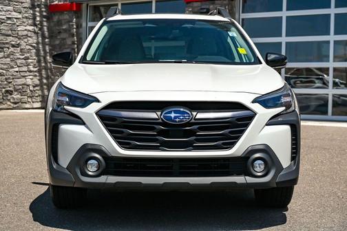 Crystal White Pearl 2024 Subaru Outback Premium
