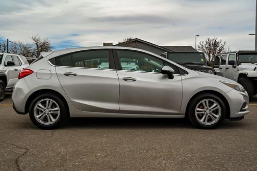 2017 Chevrolet Cruze LT