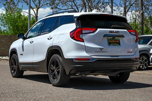 2023 GMC Terrain AT4