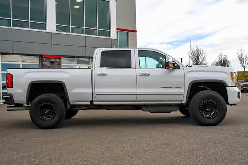2019 GMC Sierra 2500 Denali