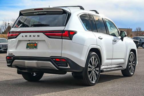 2025 Lexus LX 600 Luxury