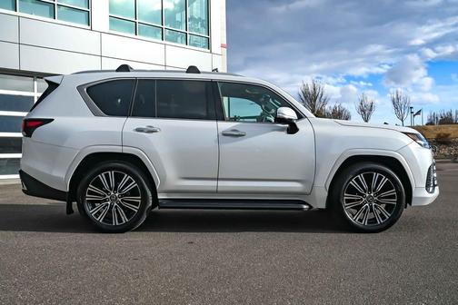2025 Lexus LX 600 Luxury