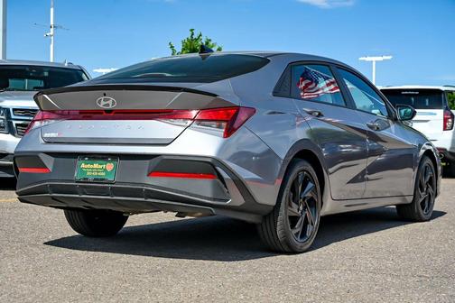 Metal 2026 Hyundai ELANTRA SEL Sport