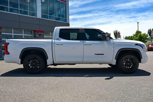 Ice 2024 Toyota Tundra SR5