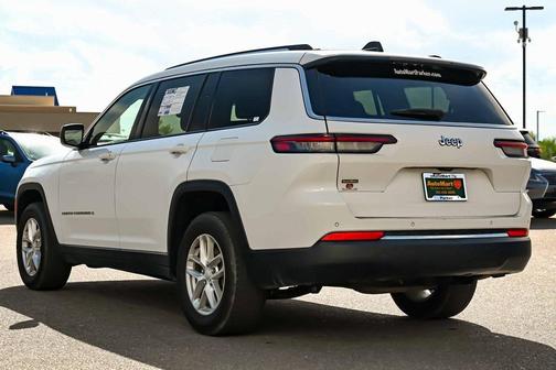 2023 Jeep Grand Cherokee L Laredo