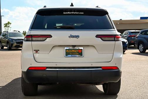 2023 Jeep Grand Cherokee L Laredo