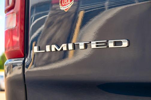 Patriot Blue Pearlcoat 2020 RAM 1500 Limited