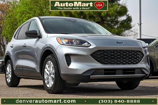 Silver Metallic 2022 Ford Escape SE