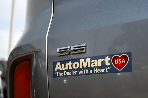 Silver Metallic 2022 Ford Escape SE