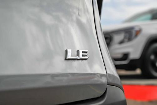 2025 Toyota Sienna LE