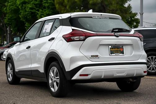 2023 Nissan Kicks S