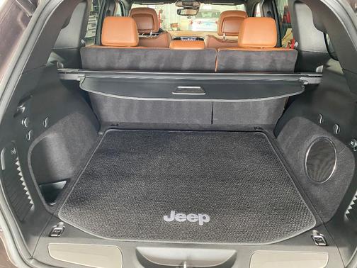 2021 Jeep Grand Cherokee Summit