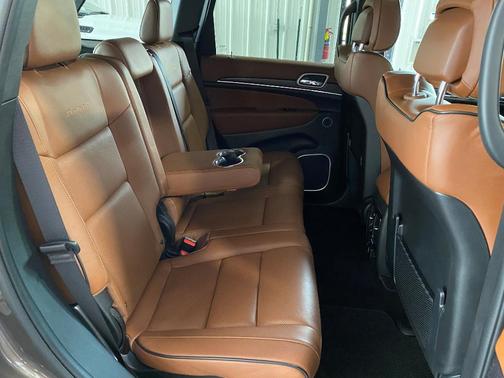 2021 Jeep Grand Cherokee Summit