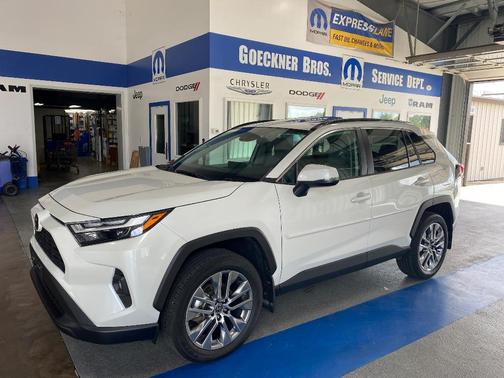 2022 Toyota RAV4 XLE Premium