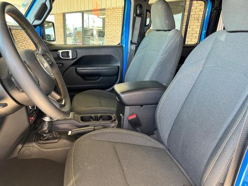 2024 Jeep Gladiator Sport