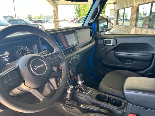 2024 Jeep Gladiator Sport