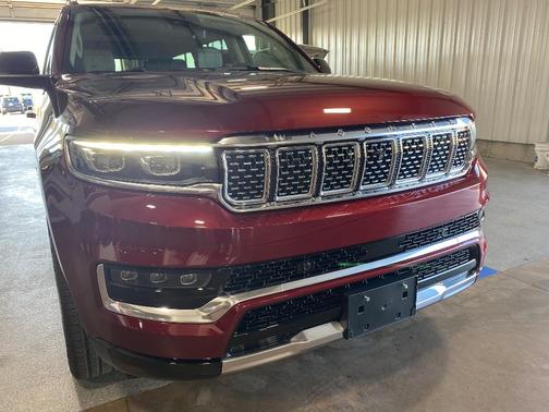 2023 Jeep Grand Wagoneer Series II