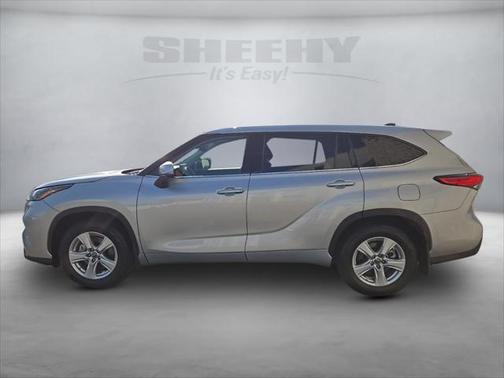 2022 Toyota Highlander L