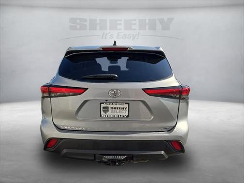 2022 Toyota Highlander L