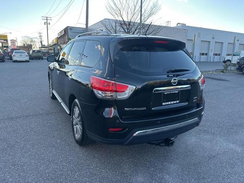 2015 Nissan Pathfinder SV